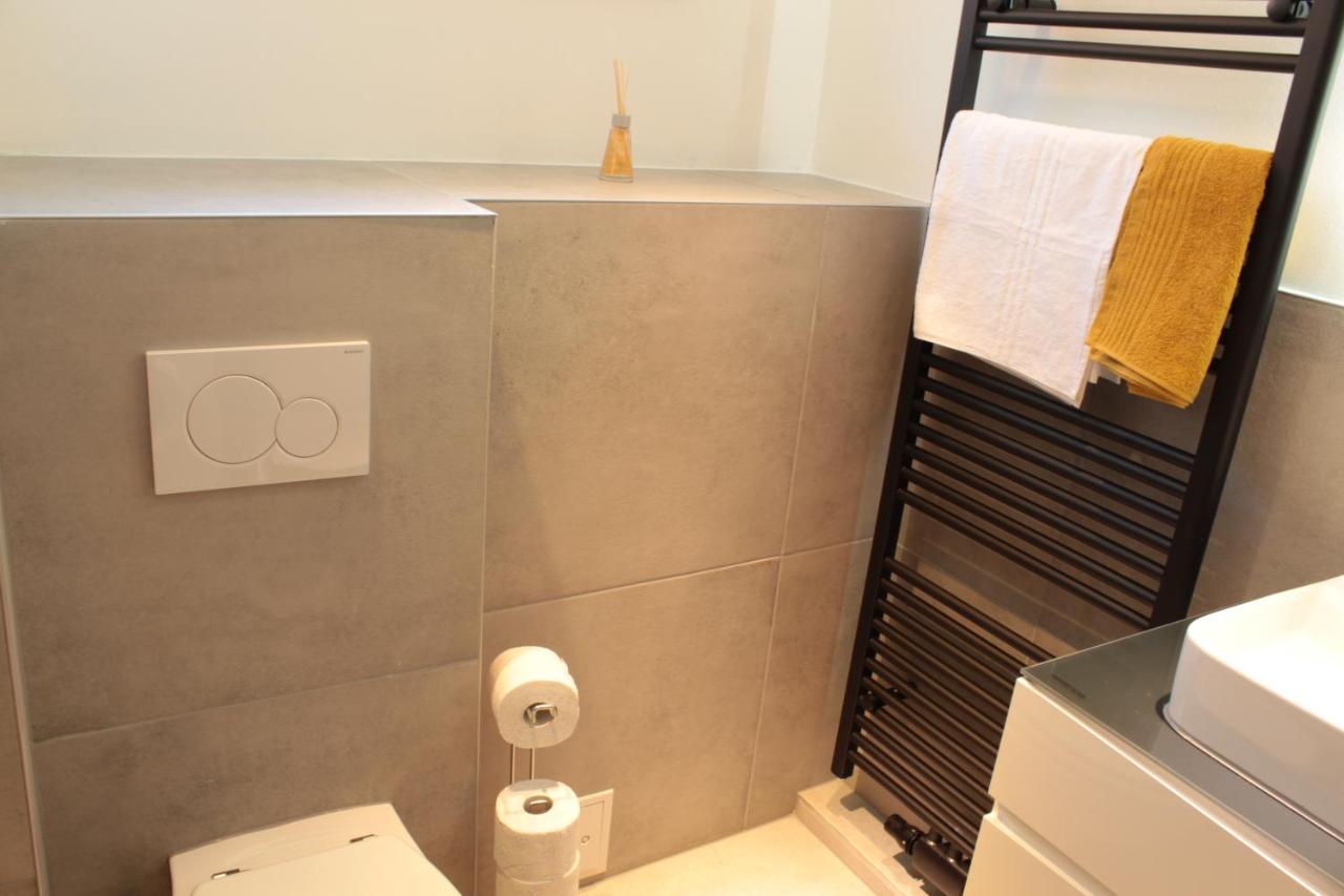 Zentral. Stylisch. Balkon & Parkplatz. Netflix Apartment Holzgerlingen Luaran gambar